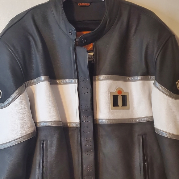 ICON Motorcycle Jacket - Picture 9 of 9